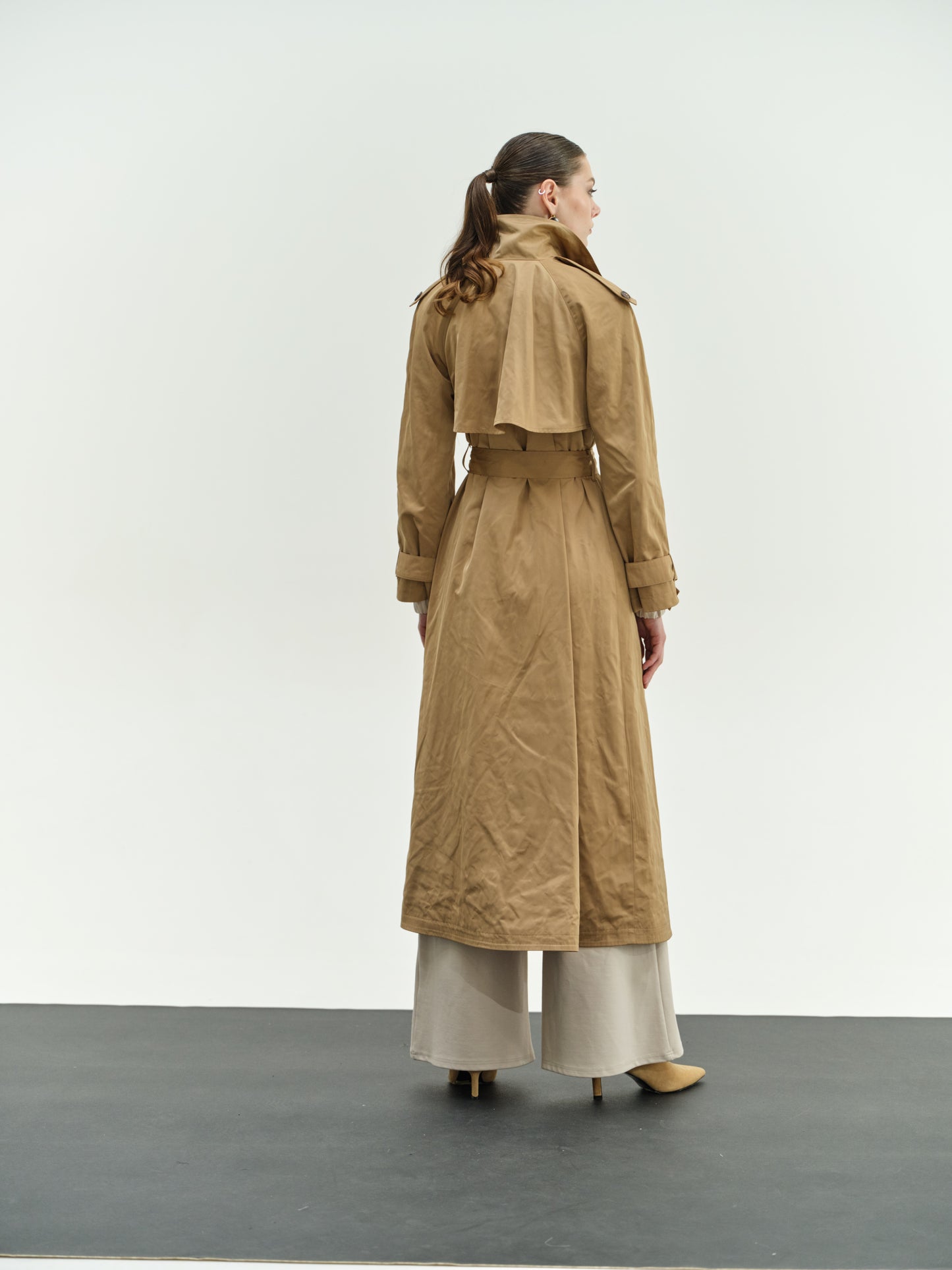 TRENCH COAT