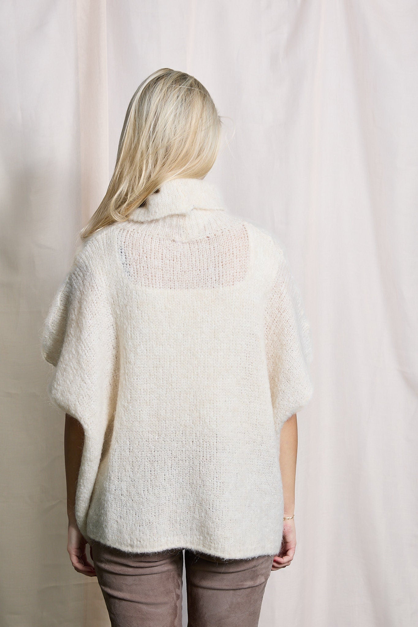 Kortärmad stickad tröja