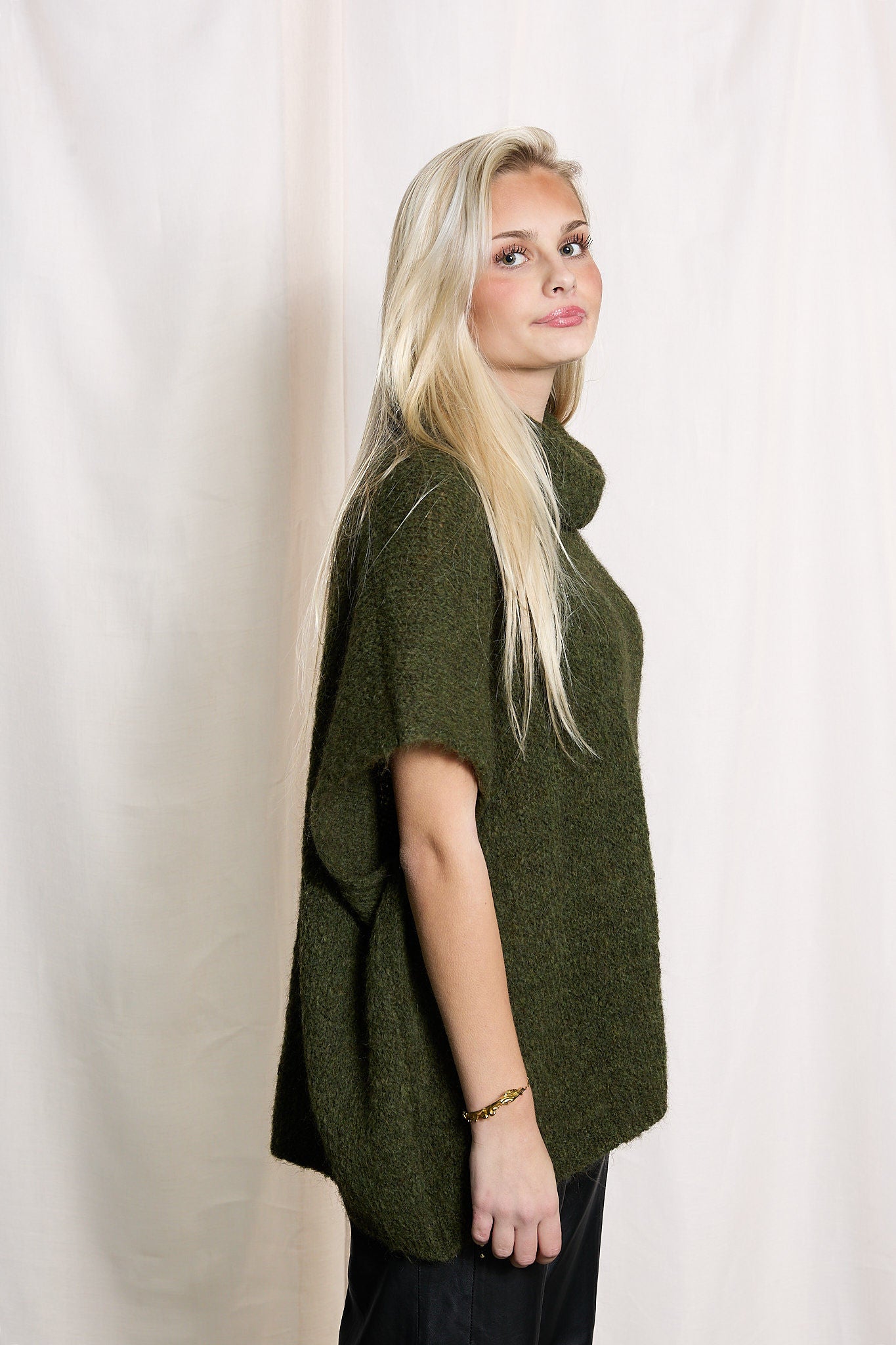 Kortärmad stickad tröja