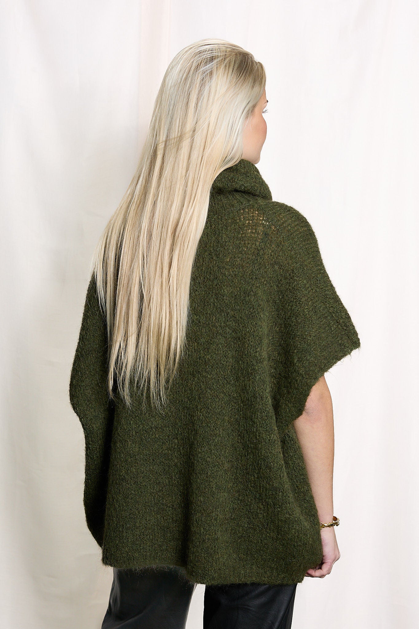 Kortärmad stickad tröja