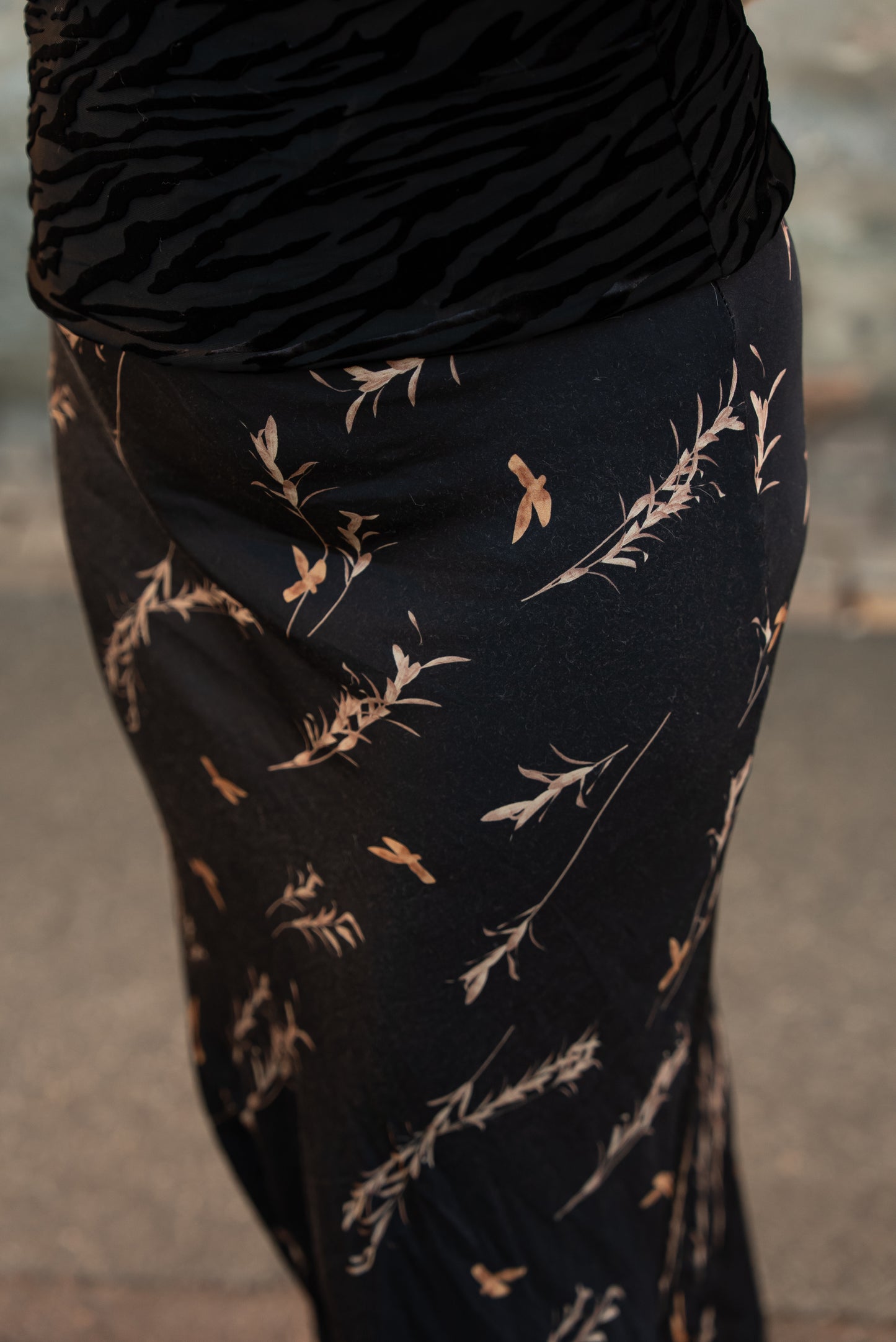 Skirt twig print