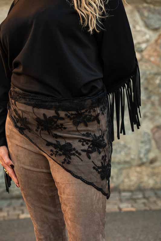 MIRIANA TRIANGLE LACE SCARF