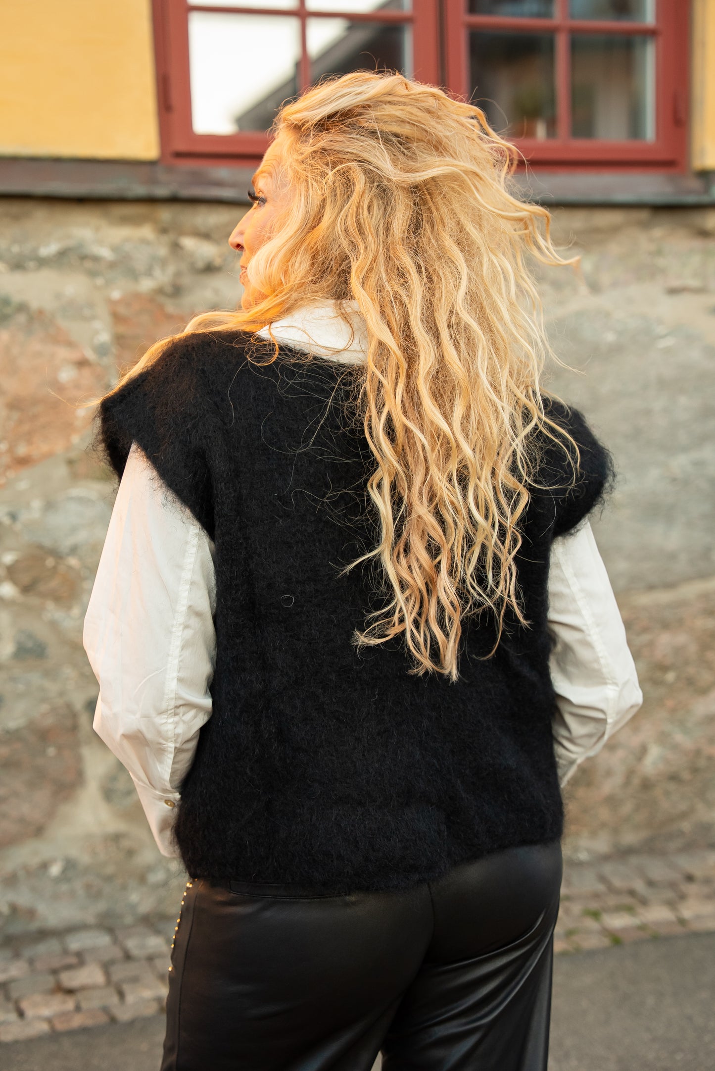 BJOERK KNITTED BUTTON VEST